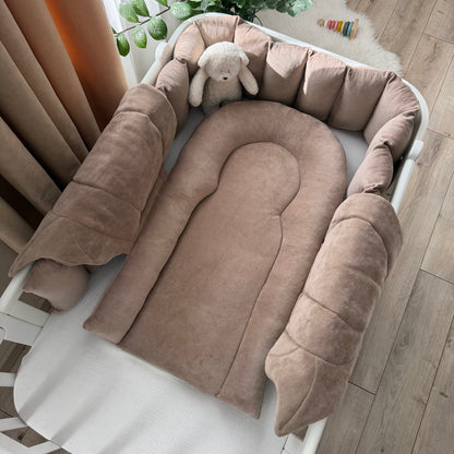 Baby nest with wings "Angel" - Cocoa
